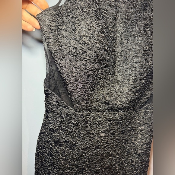 Adrianna Papell’s Hailey Logan Black Sleeveless Sheath Dress - Picture 4 of 4